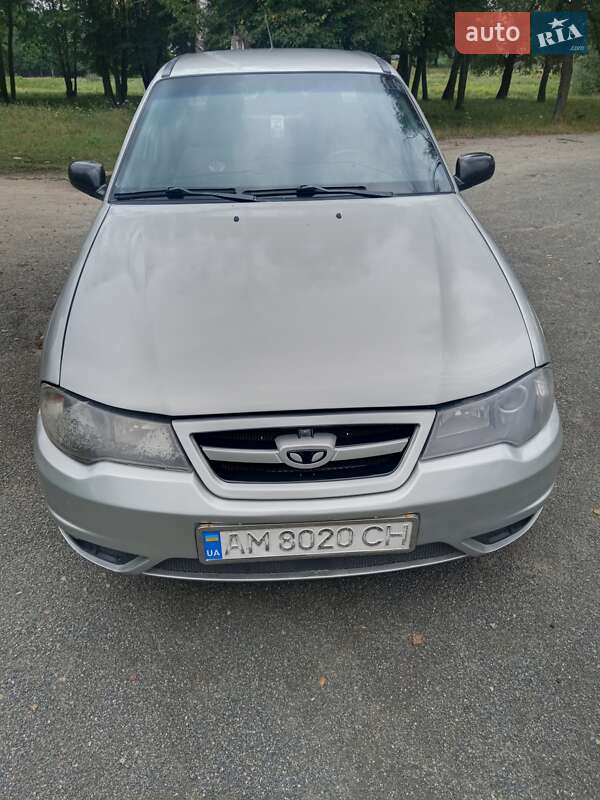 Седан Daewoo Nexia 2008 в Малине