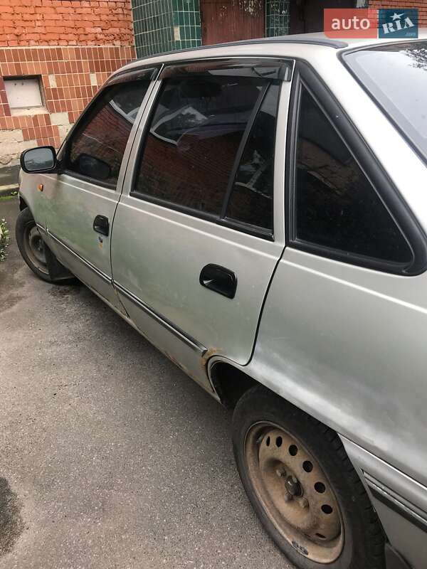 Седан Daewoo Nexia 2008 в Полтаве
