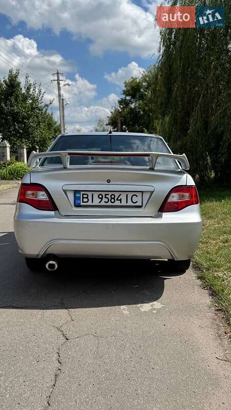 Седан Daewoo Nexia 2012 в Миргороде