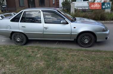 Седан Daewoo Nexia 2012 в 