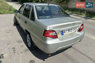 Седан Daewoo Nexia 2008 в 