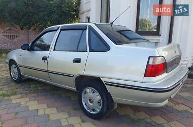 Седан Daewoo Nexia 2008 в 