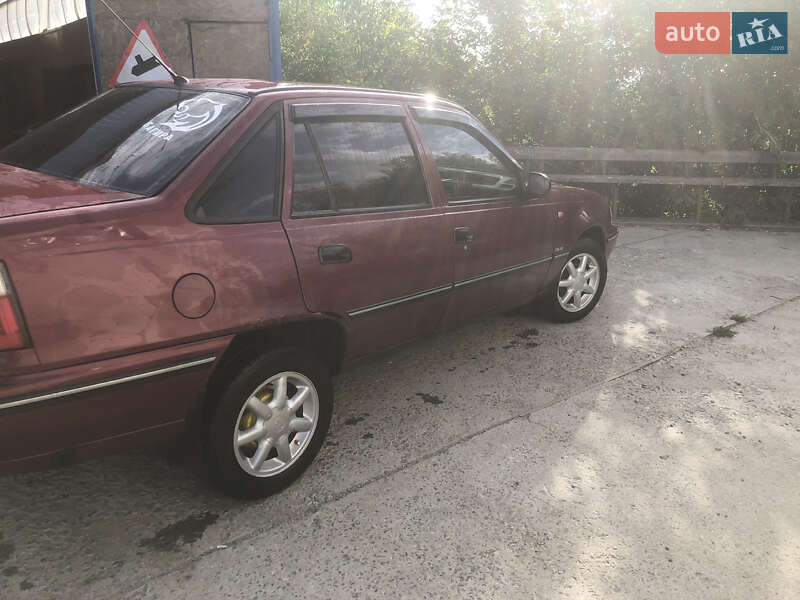 Седан Daewoo Nexia 2007 в Городку