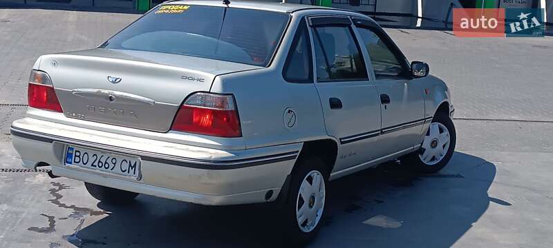 Седан Daewoo Nexia 2008 в Черновцах