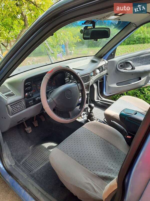Седан Daewoo Nexia 2008 в Киеве