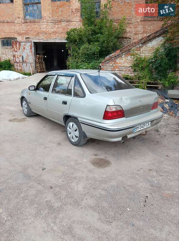 Седан Daewoo Nexia 2006 в Ромнах