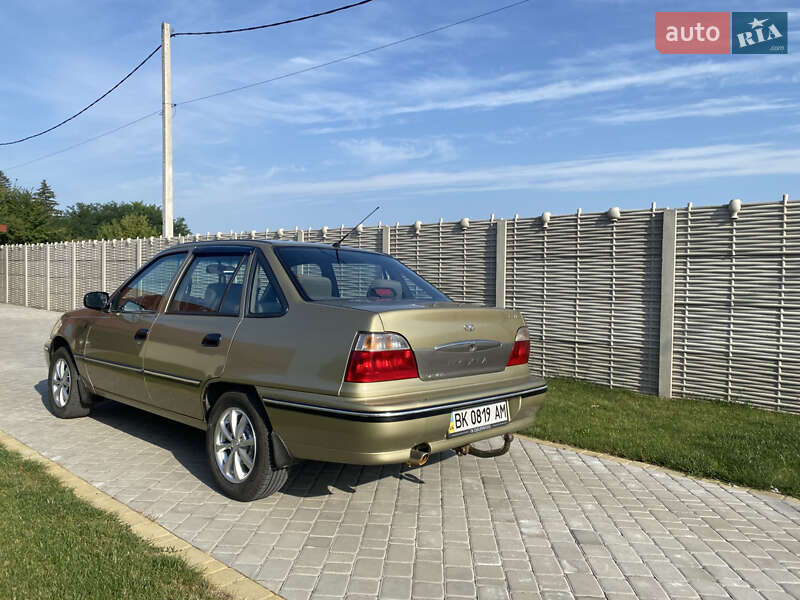 Седан Daewoo Nexia 2007 в Млинове