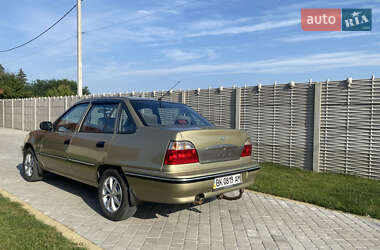 Седан Daewoo Nexia 2007 в 
