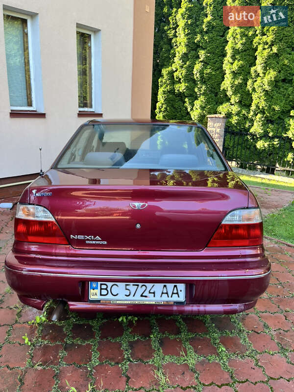 Седан Daewoo Nexia 1997 в Мостиске