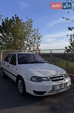 Седан Daewoo Nexia 2012 в 