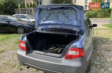 Седан Daewoo Nexia 2009 в 