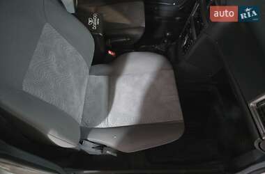 Седан Daewoo Nexia 2011 в 