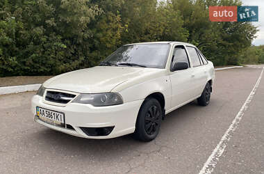 Седан Daewoo Nexia 2010 в 