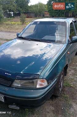 Седан Daewoo Nexia 1997 в Синельниковому