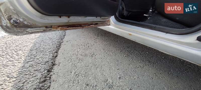 Седан Daewoo Nexia 2011 в Рогатине