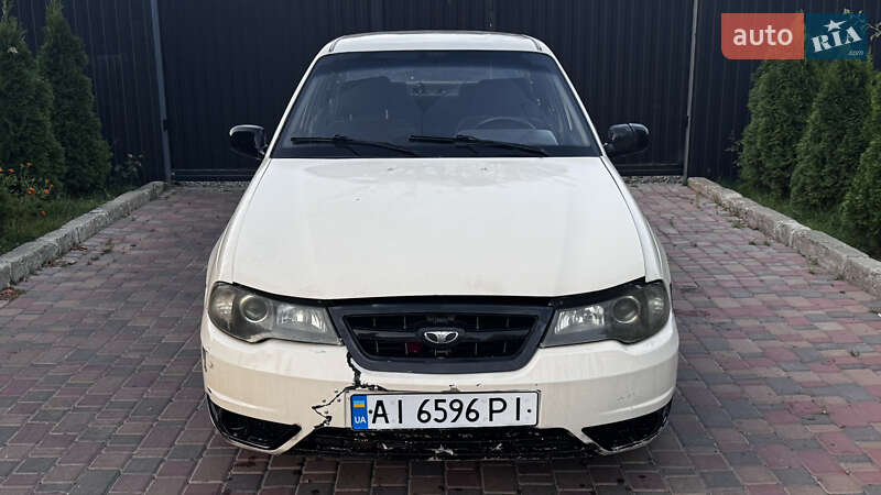 Седан Daewoo Nexia 1995 в Киеве