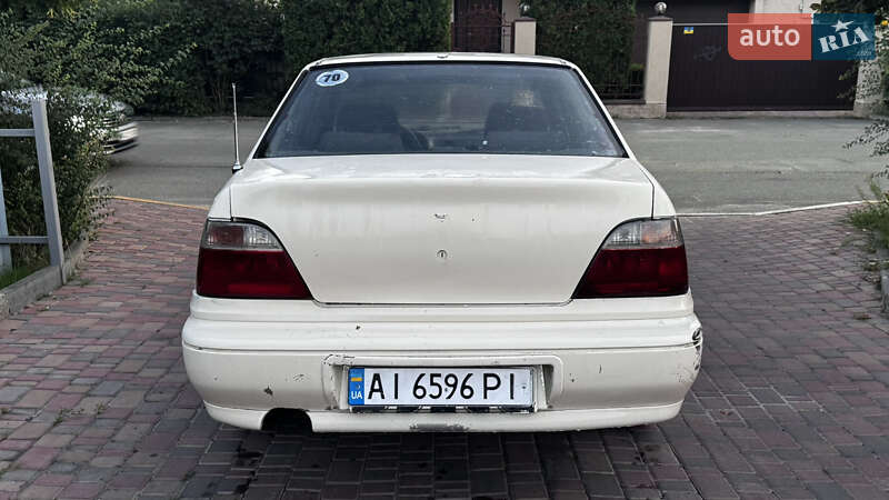 Седан Daewoo Nexia 1995 в Киеве