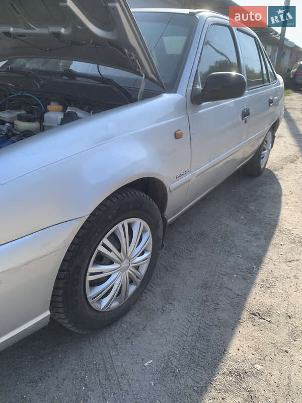 Седан Daewoo Nexia 2012 в Квасилове