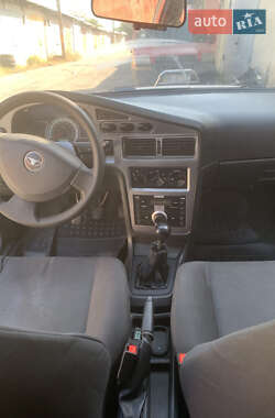Седан Daewoo Nexia 2012 в 