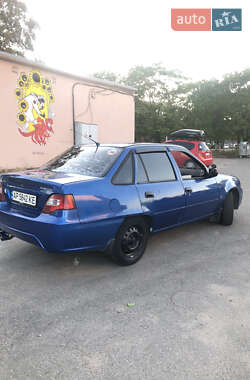 Седан Daewoo Nexia 2010 в 