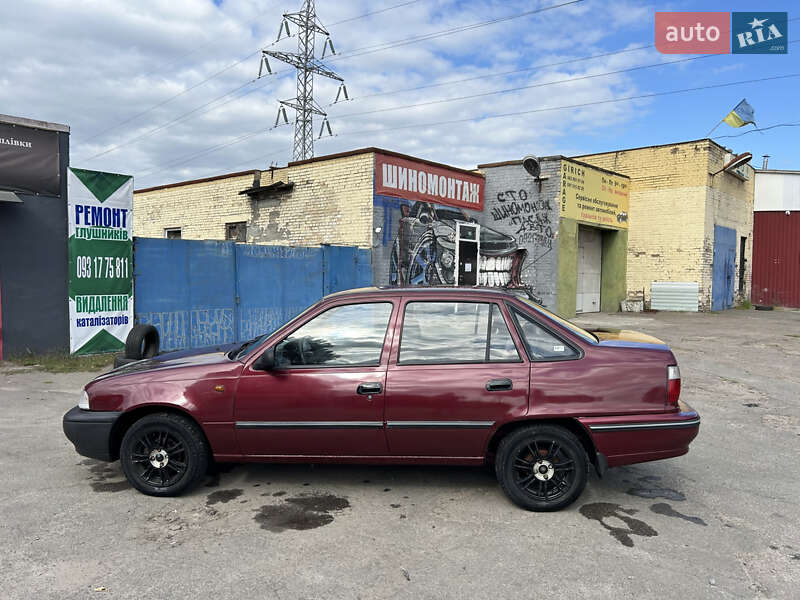 Седан Daewoo Nexia 2006 в Киеве
