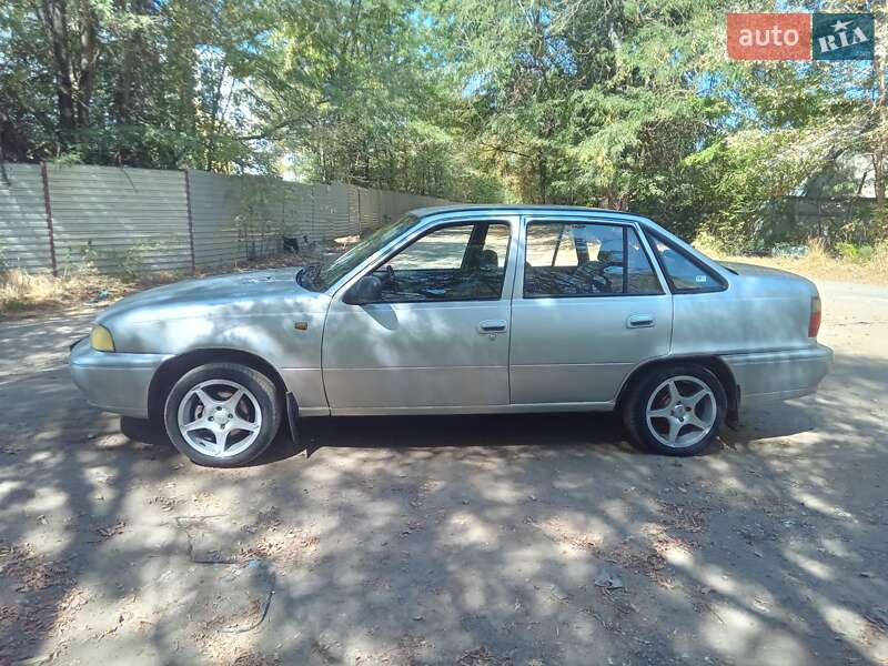 Седан Daewoo Nexia 2007 в 