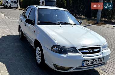 Седан Daewoo Nexia 2010 в Катеринопілі