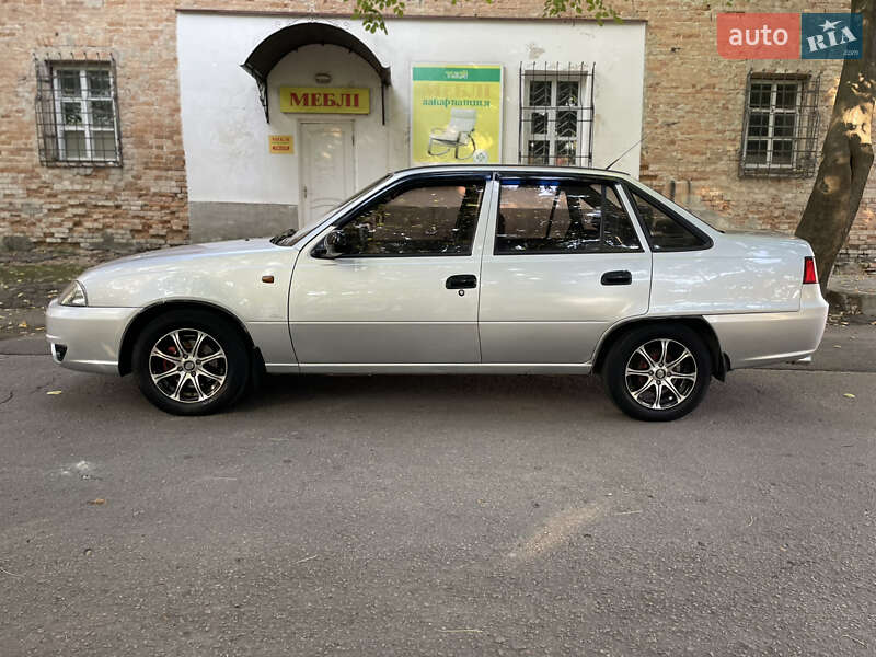 Седан Daewoo Nexia 2011 в Умани