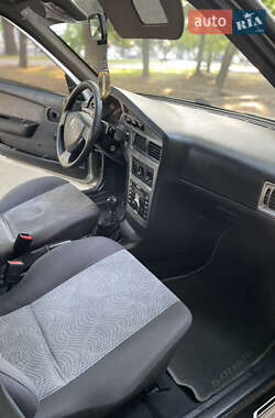 Седан Daewoo Nexia 2011 в 