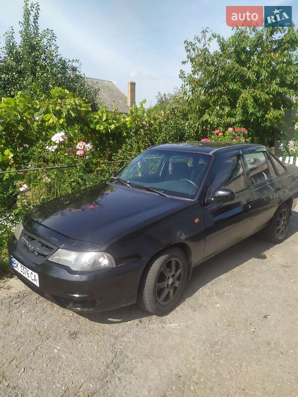 Седан Daewoo Nexia 2008 в Корце