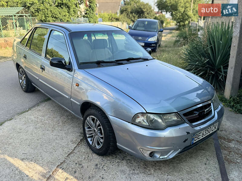 Седан Daewoo Nexia 2012 в 