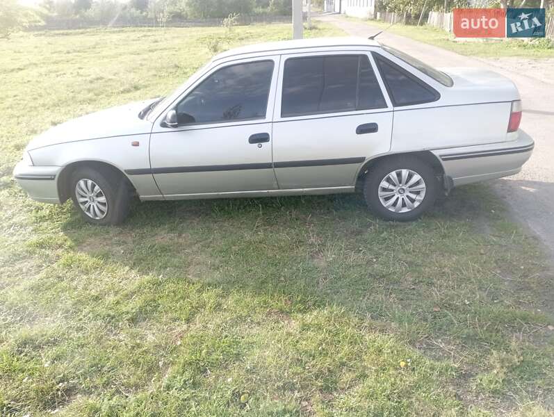 Седан Daewoo Nexia 2005 в Ровно фото 3 Седан Daewoo Nexia 2005 в Ровно