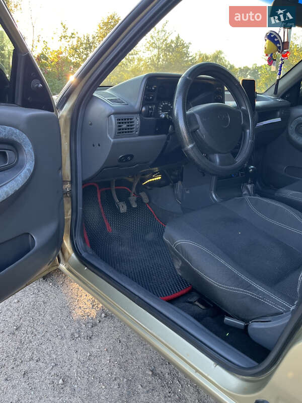 Седан Daewoo Nexia 2007 в Новояворівську