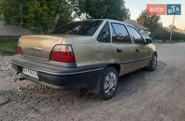 Седан Daewoo Nexia 2008 в Краснограді