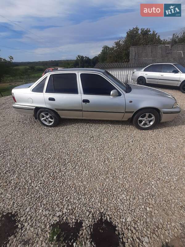 Седан Daewoo Nexia 2006 в Шумске