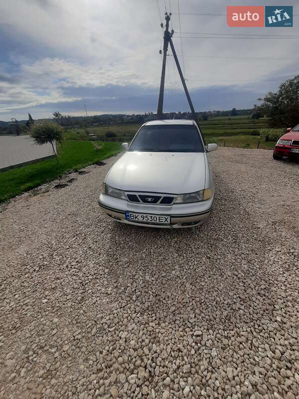 Седан Daewoo Nexia 2006 в Шумске
