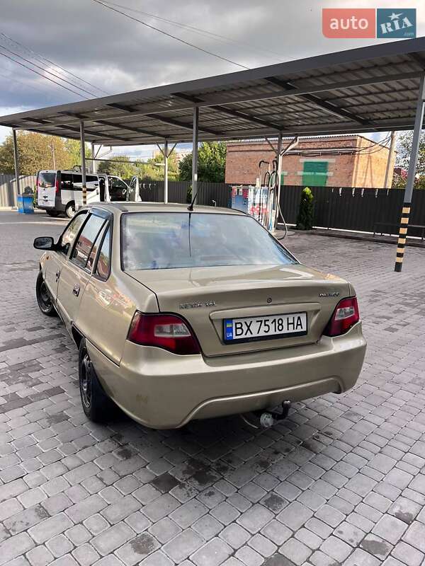 Седан Daewoo Nexia 2011 в Староконстантинове