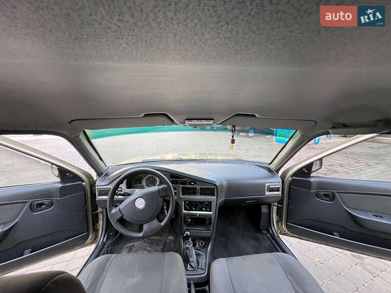 Седан Daewoo Nexia 2011 в Староконстантинове