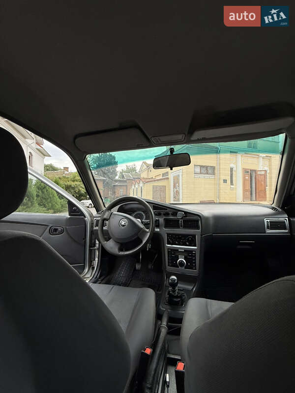 Седан Daewoo Nexia 2012 в Одессе