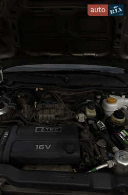 Седан Daewoo Nexia 2012 в 