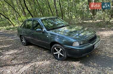 Седан Daewoo Nexia 1995 в 