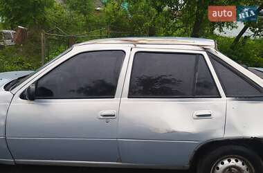 Седан Daewoo Nexia 2007 в Остроге