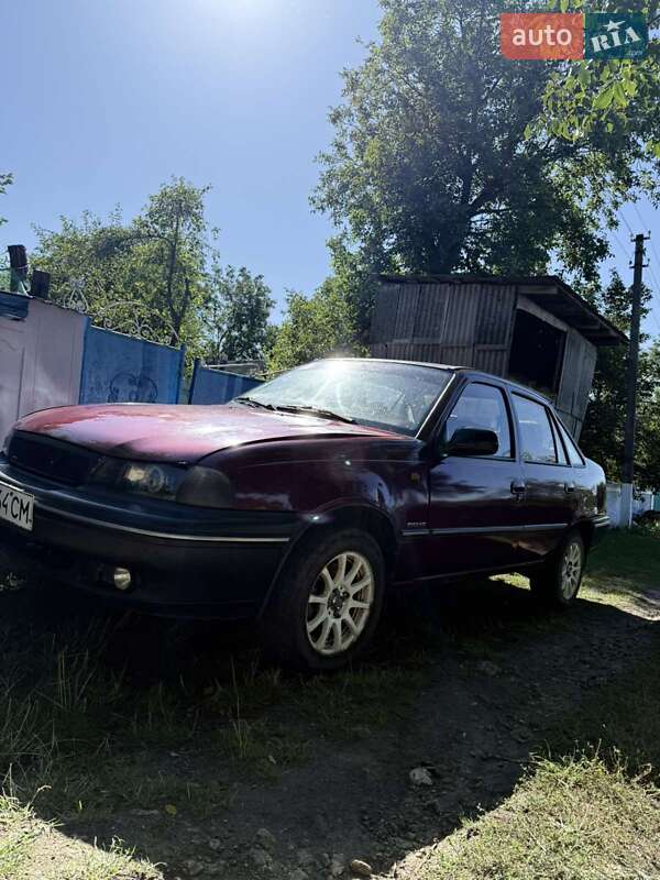 Седан Daewoo Nexia 2008 в Джурине