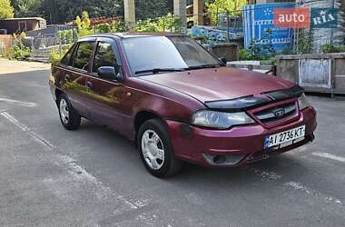 Седан Daewoo Nexia 2011 в 