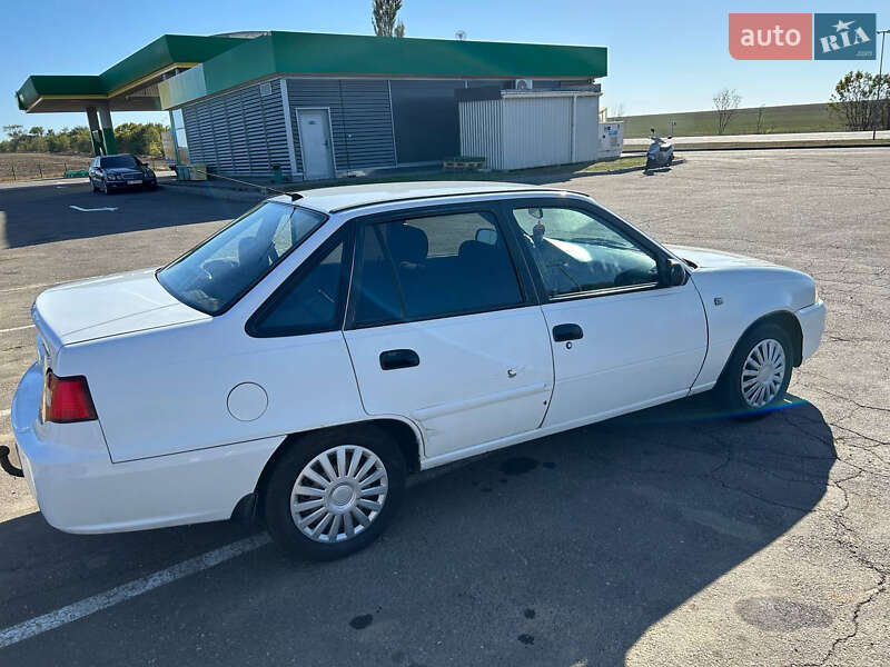 Седан Daewoo Nexia 2012 в Николаеве