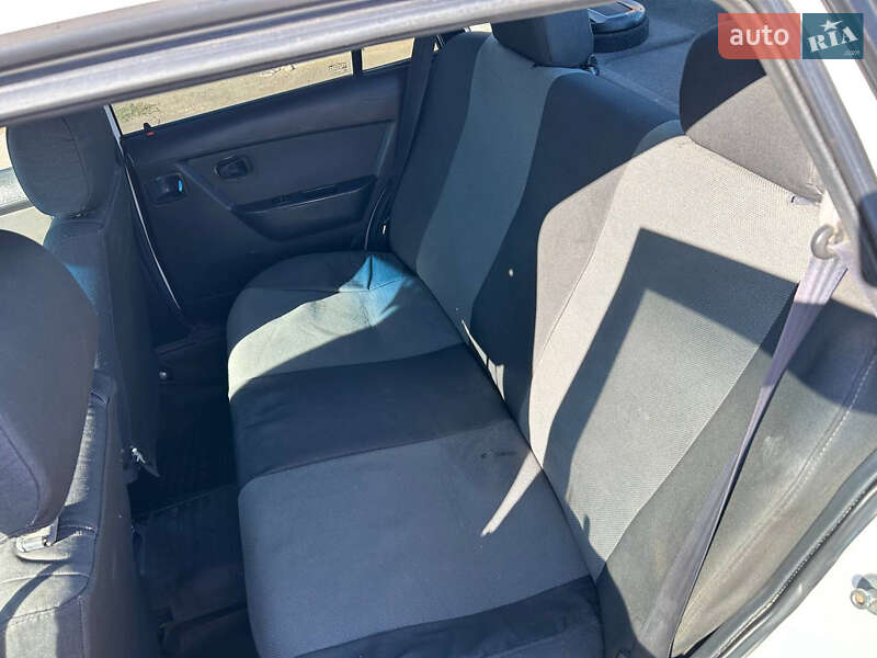 Седан Daewoo Nexia 2012 в Николаеве