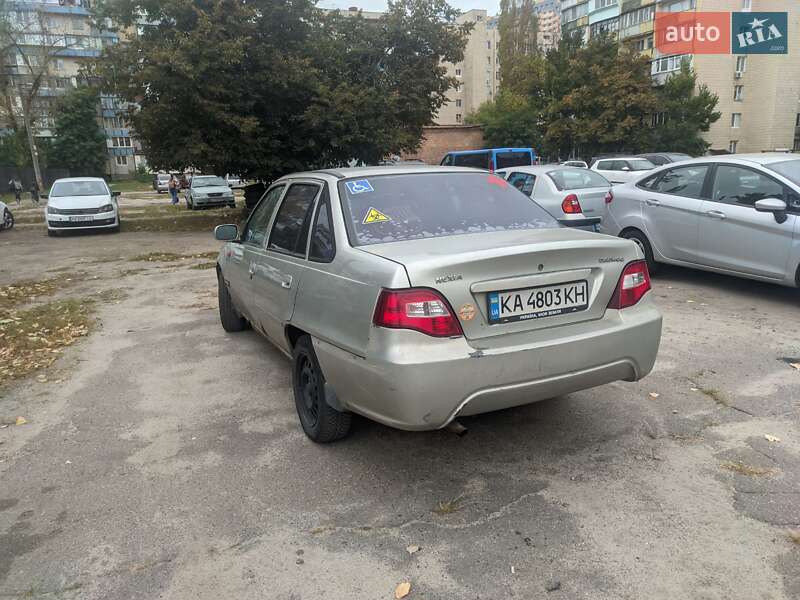 Седан Daewoo Nexia 2009 в Киеве