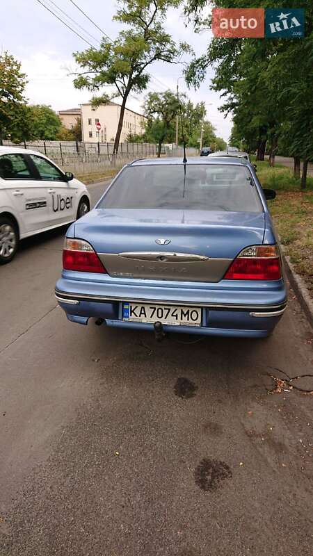 Седан Daewoo Nexia 2007 в Киеве