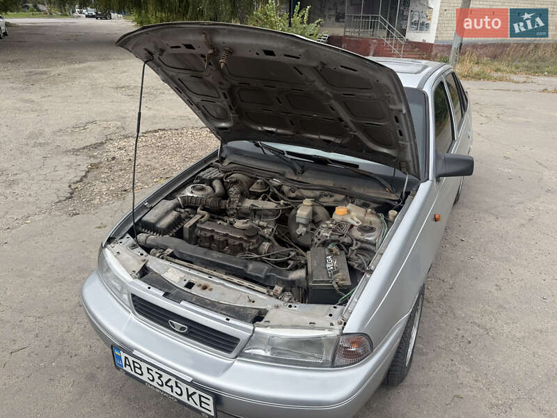 Седан Daewoo Nexia 1995 в Жмеринке