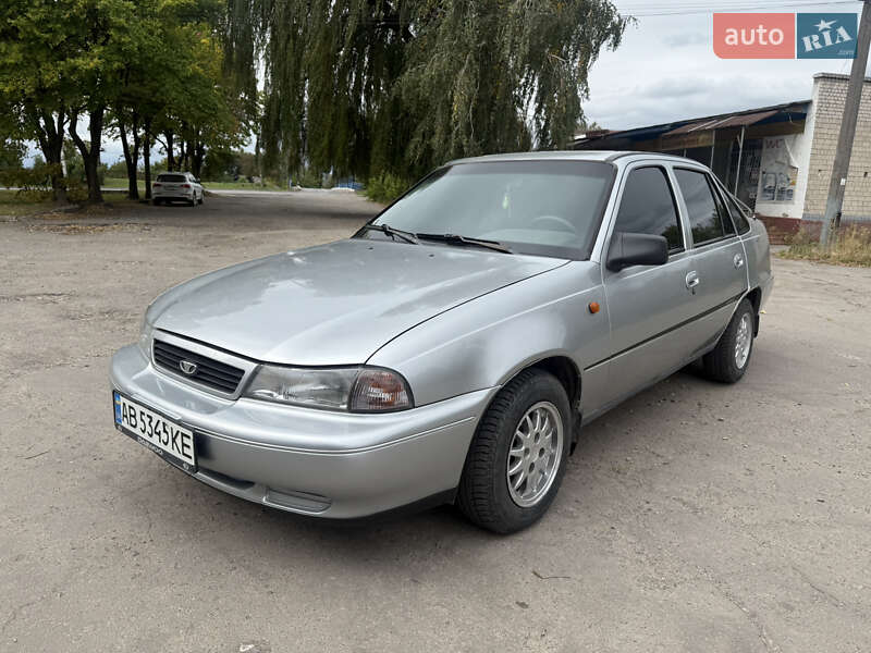 Седан Daewoo Nexia 1995 в Жмеринке